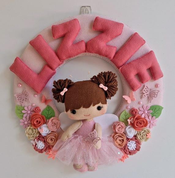 Guirlanda Porta Maternidade Menina e Flores