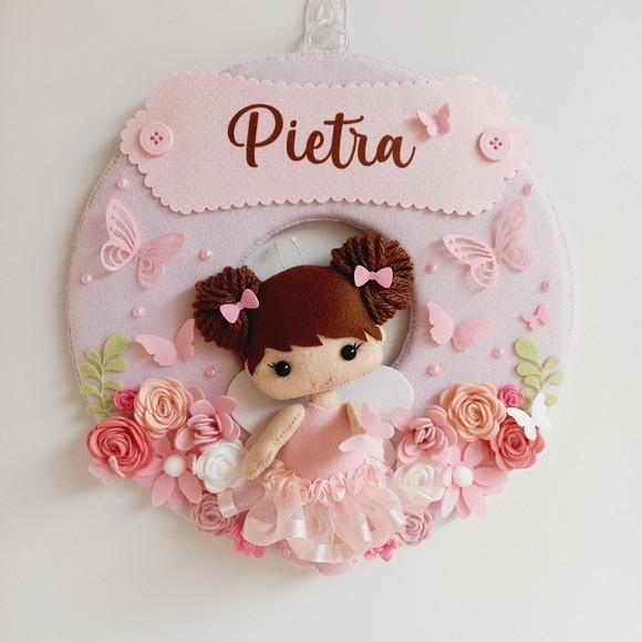 Guirlanda Porta Maternidade Menina e Flores - Feltro