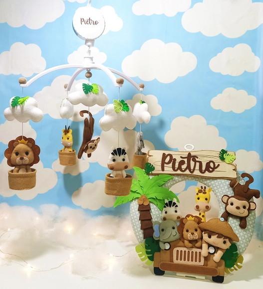 Kit Mobile de Berço e Porta Maternidade Safari em Feltro