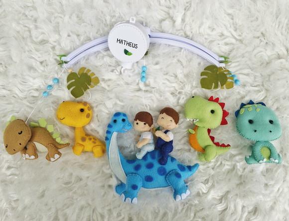 Mobile de Berço Musical Dinossauro - Irmãos