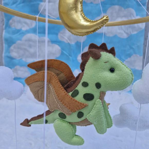 Mobile Dragão em Feltro