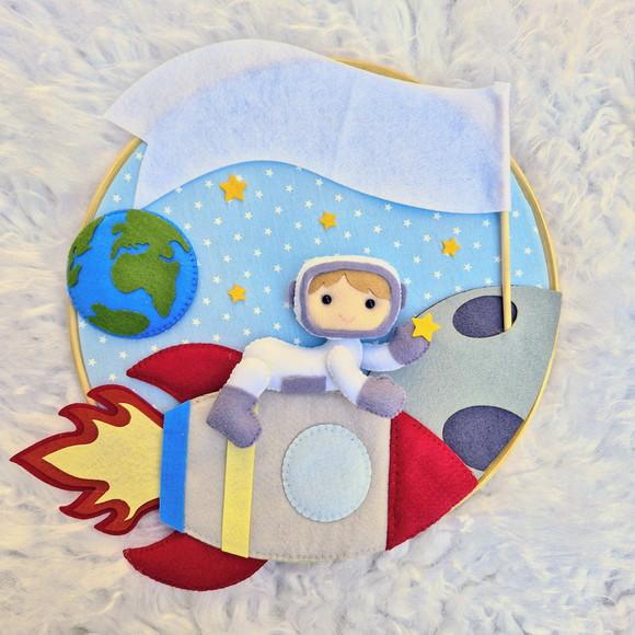 Porta Maternidade Astronauta em Feltro