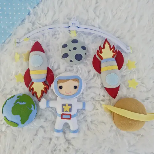 Móbile de Berço Musical - tema Astronauta
