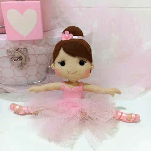 Boneca Bailarina em Feltro