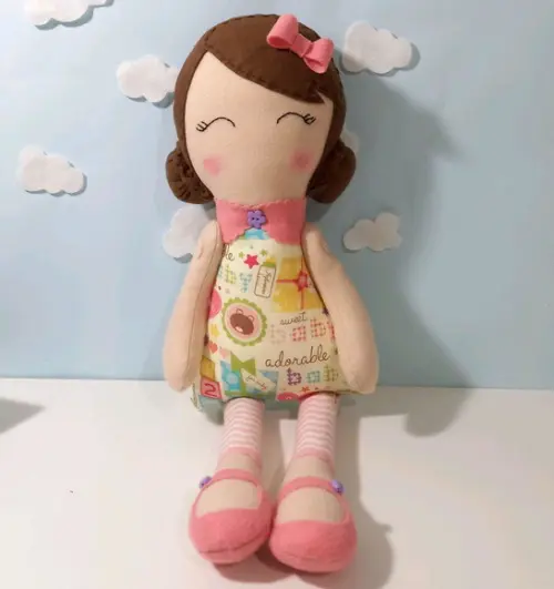 BONECA AFETIVA DE PANO