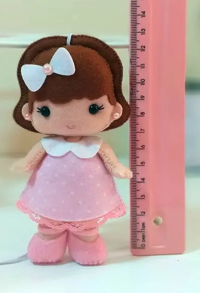 BONECA DE FELTRO