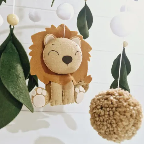 Mobile de Berço Leão Boho Minimalista
