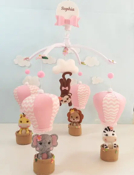 Mobile de Berço Safari e Balão - Rosa Chevron