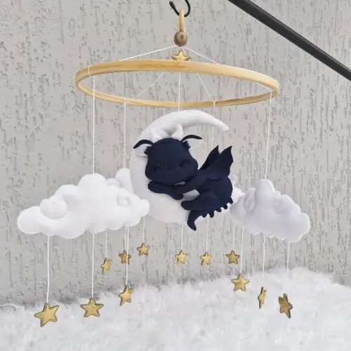 Mobile Dragão em Feltro