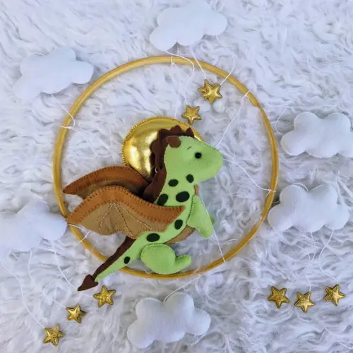 Mobile Dragão em Feltro