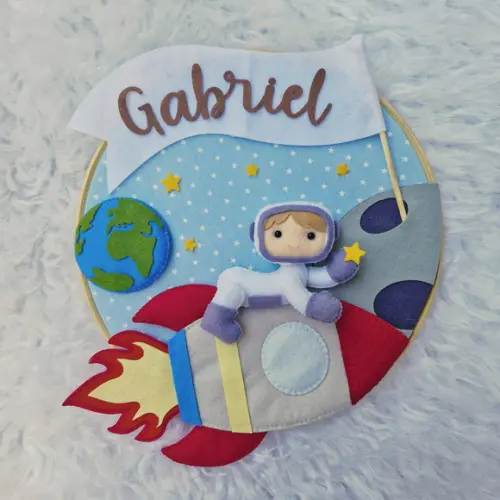 Porta Maternidade Astronauta em Feltro