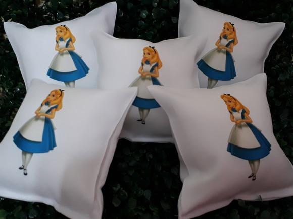 Almofada 15x15 - Alice no País das Maravilhas