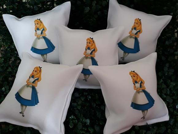 Almofada 15x15 - Alice no País das Maravilhas