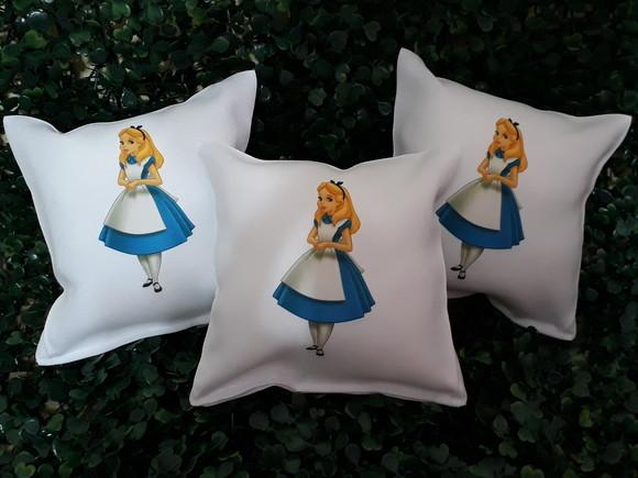 Almofada 15x15 - Alice no País das Maravilhas