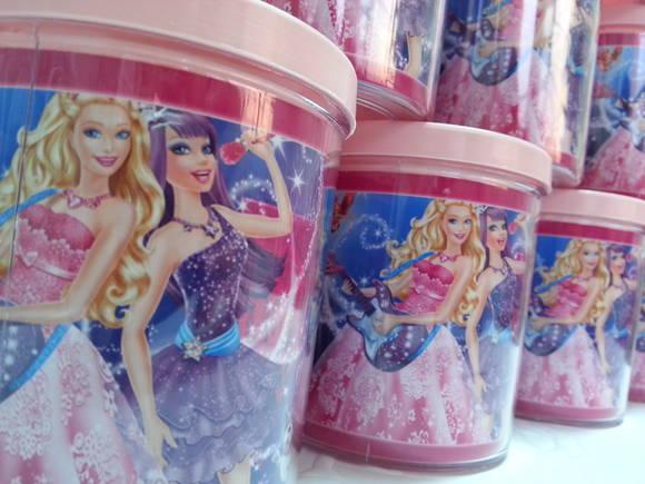 Caneca Barbie a Princesa e a Popstar
