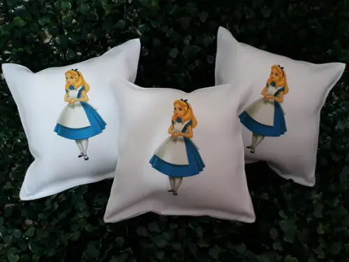 Almofada 15x15 - Alice no País das Maravilhas