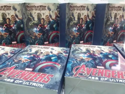 Caixinha Personalizada - Os Vingadores