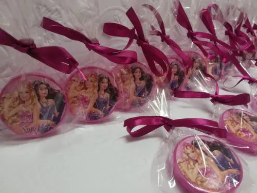 Latinha Barbie a Princesa e a Popstar