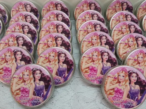 Latinha Barbie a Princesa e a Popstar