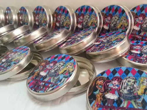 Latinha Monster High