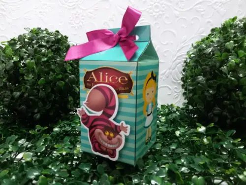 Milk Box - Alice no País das Maravilhas