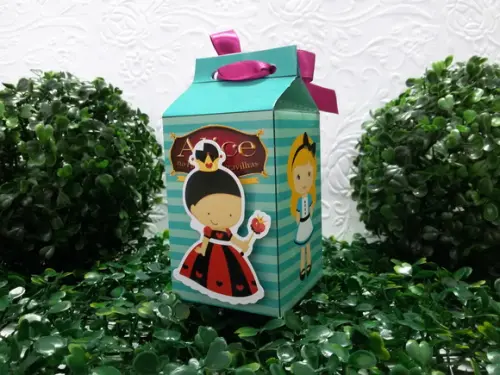 Milk Box - Alice no País das Maravilhas