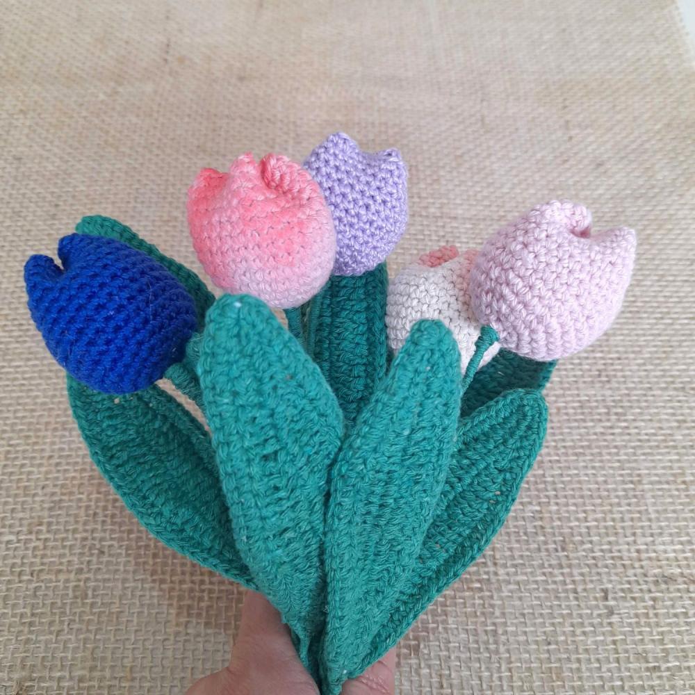Flor de crochê Tulipas em amigurumi