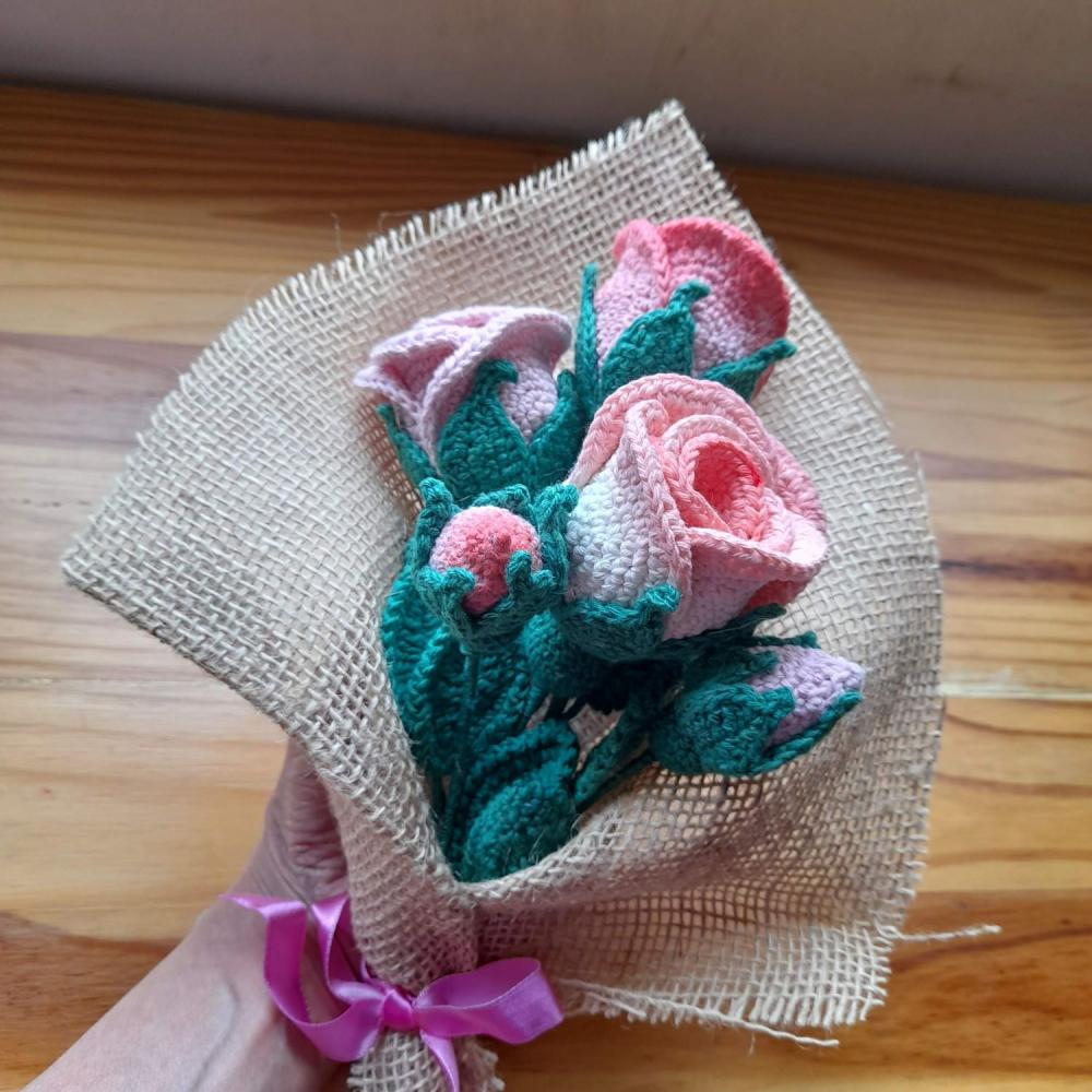 Flor de crochê - Buquê de Rosas em amigurumi