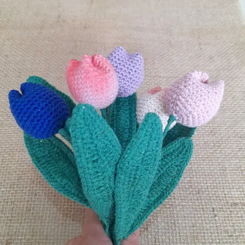 Flor de crochê Tulipas em amigurumi