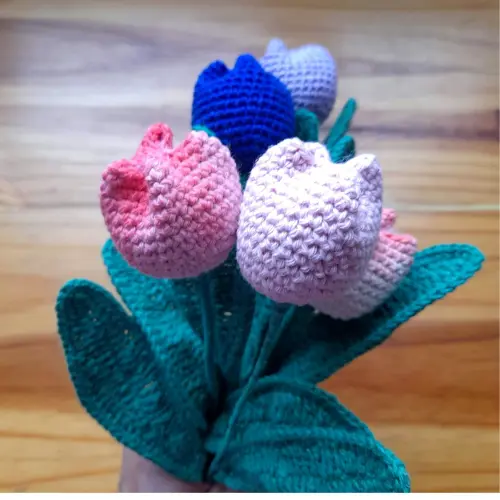 Tulipas em crochê amigurumi