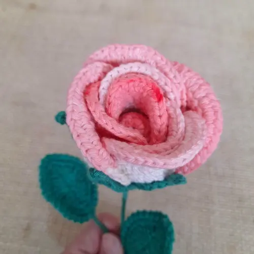Rosas em crochê amigurumi