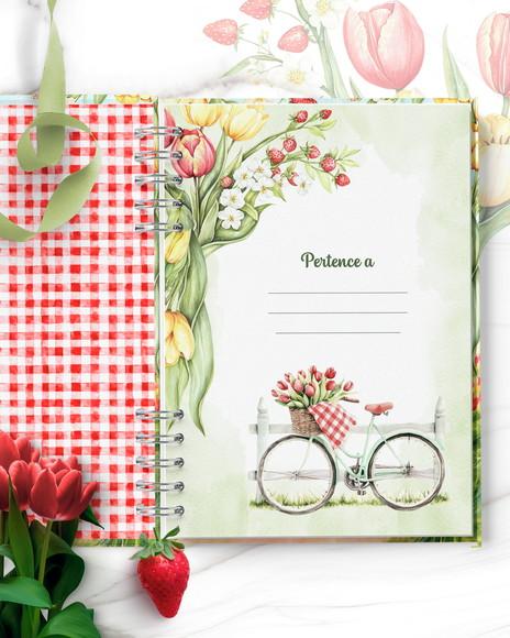 Arquivo Kit 11 Capas e Miolo Pautado Flores e Morangos
