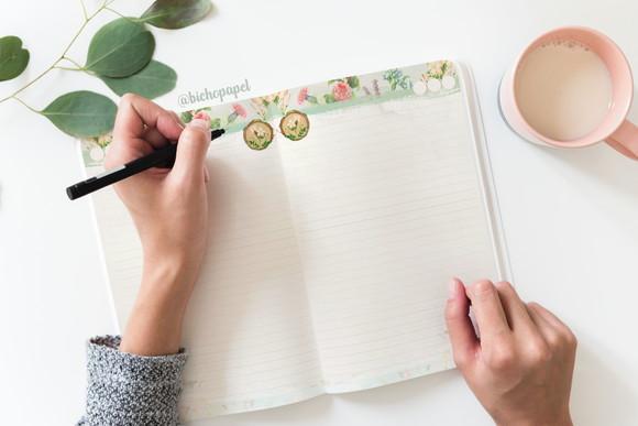 Miolo Caderno floral A5 Vintage(O ENVIO É POR EMAIL)