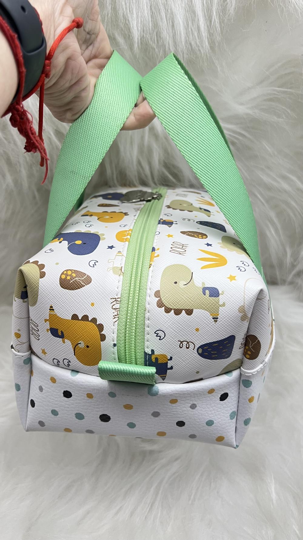 Necessarie dinossauro com alça