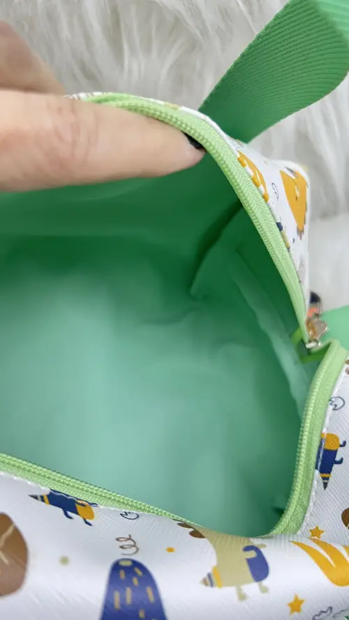 Necessarie dinossauro com alça