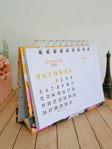 Calendário de Mesa 2025 Floral Margaridas A6 Horizontal