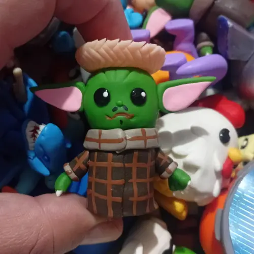 Baby Yoda Caipira (pequeno) de Biscuit