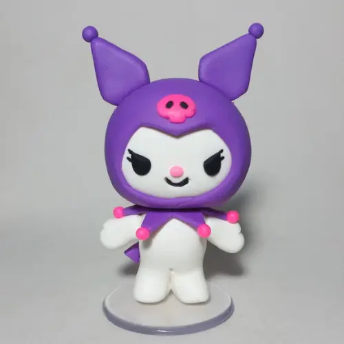 Kuromi (roxa) de Biscuit