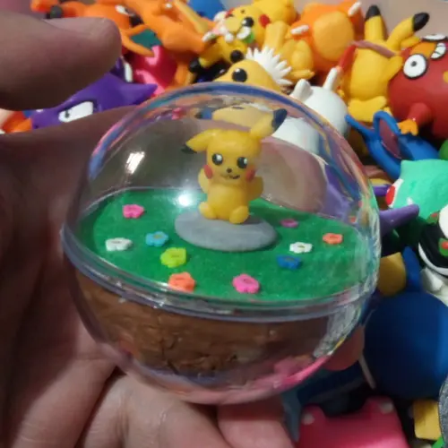 Pokebola terrario (Pikachu) de biscuit