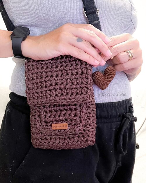 Bolsa tiracolo feminina de crochê