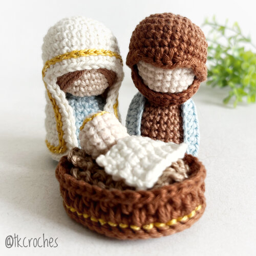 Sagrada Família Minimalista Amigurumi