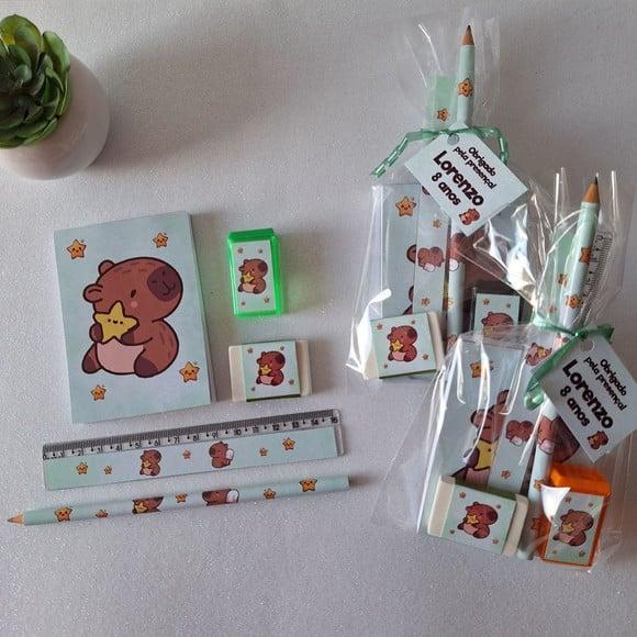 Bloquinho + Lápis + Régua + Borracha + Apontador Capivara