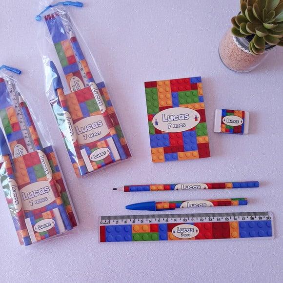 Bloquinho + Lápis + Régua + Borracha + Caneta Lego