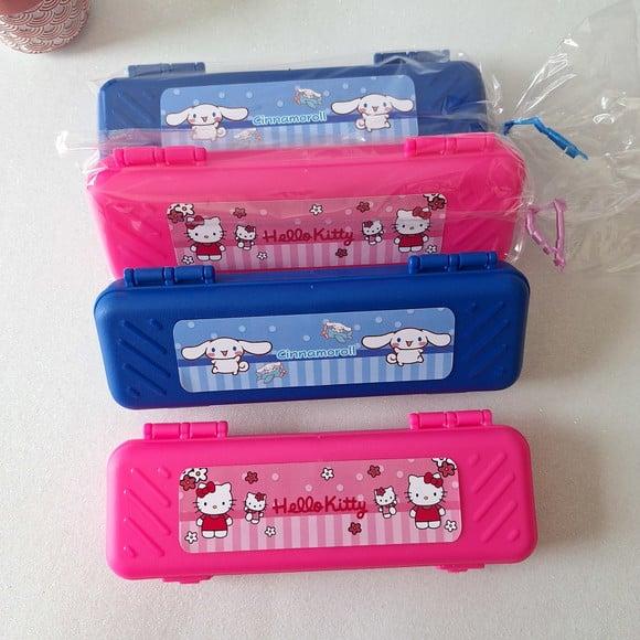 Estojo, Lapis, Borracha, Cartela de Adesivo Hello Kitty