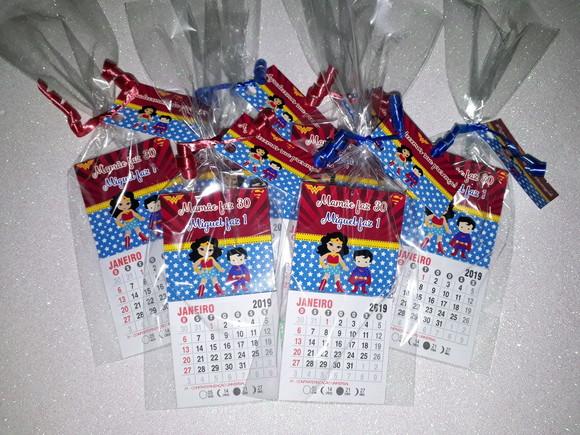 Mini Calendário Mulher Maravilha