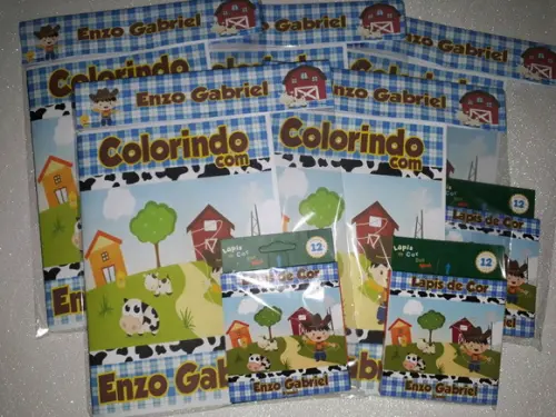 Livrinho de Colorir + Lápis de Cor Fazendinha