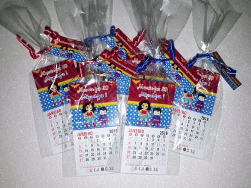 Mini Calendário Mulher Maravilha