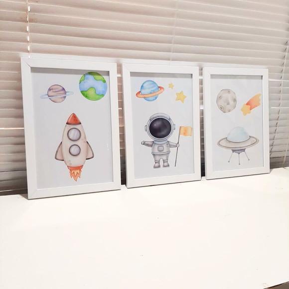 Quadro Infantil para Quarto Menino Astronauta Foguete 23x33