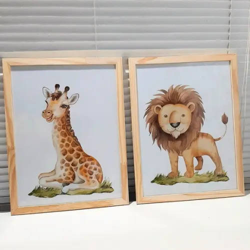 Kit Quadros Girafa Leão Aquarela Moldura com Vidro 33x43 cm