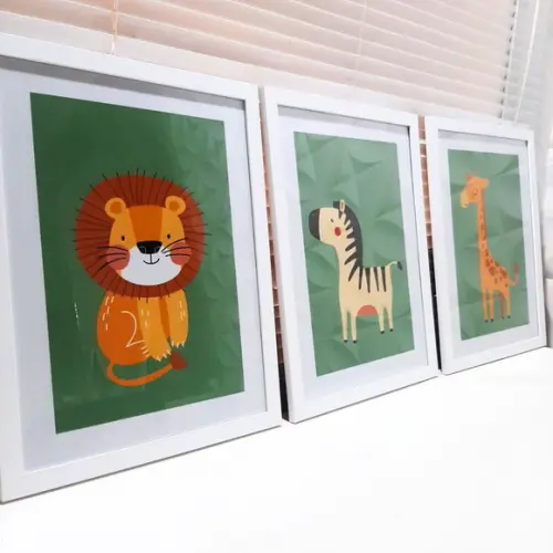 Kit Quadros Safari Verde Leão Zebra Girafa Moldura 33x43 cm